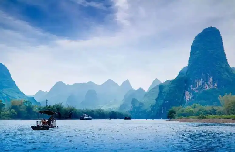 最美祝福送给你,万事如意,心想事成!