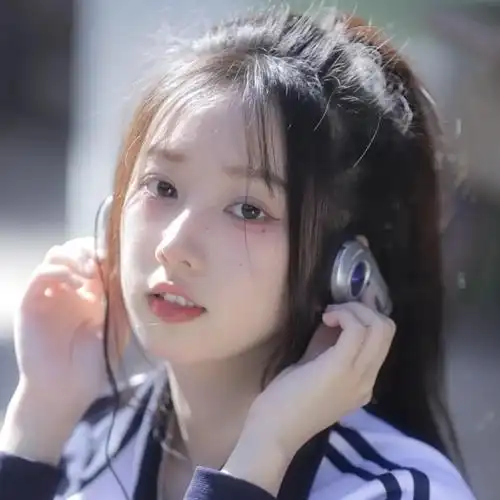 青春校园风清纯女生头像图片