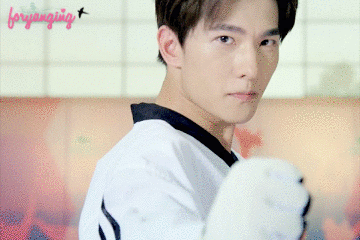 gif 杨洋旋风少女 打戏帅炸