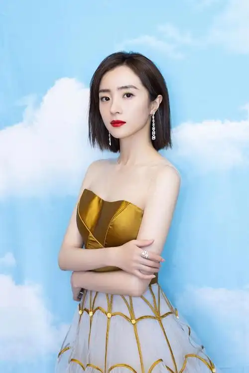 胡冰卿20210110图频集(腾讯娱乐年度盛典)