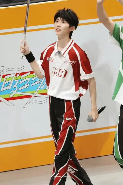 马嘉祺#tf家族运动会#路透  发带运动系清爽少年上线!