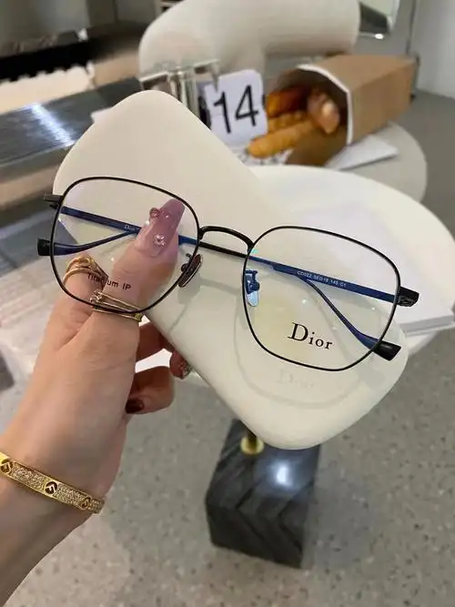 素颜神器入股不亏#眼镜  #高颜值眼镜  #近视眼镜  #超轻纯钛眼镜框