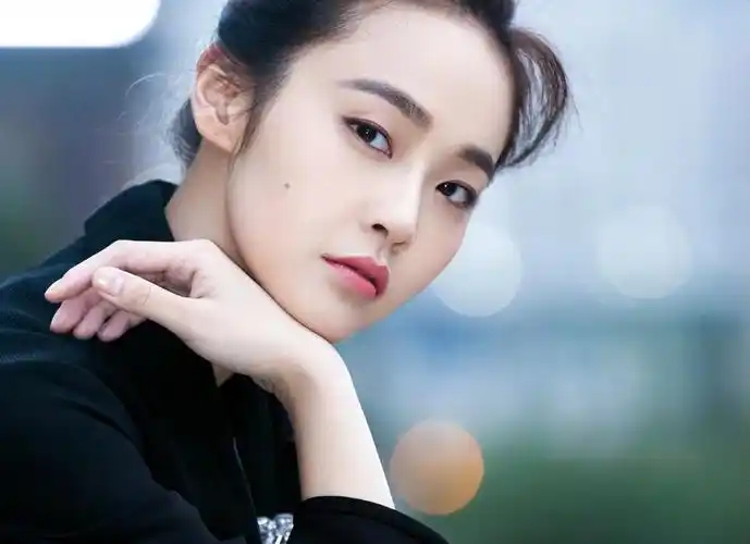 没想到,34岁张佳宁会以这种方式,在2024年初打出一副"王炸"