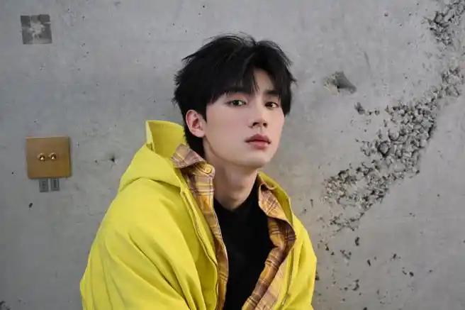 #周翊然冬日随拍##一张照片记录我的2023#