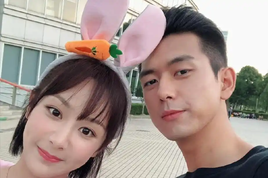 李现连送六年祝福,杨紫感动落泪 李现连续六年为杨紫庆生,友谊如初