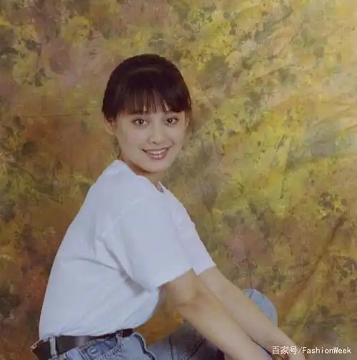 宁静年轻时期太水灵灵了少有的明艳大气简单t恤也很有魅力