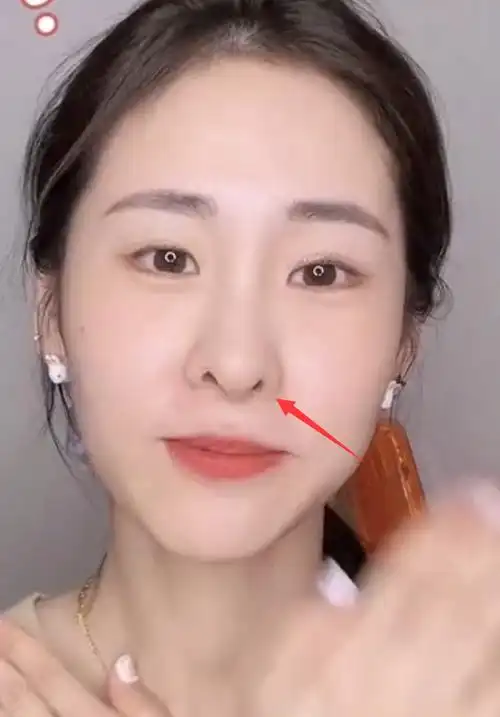 34岁张碧晨近况认不出!脸型消瘦鼻子不对称,做单亲妈妈生活快乐|明星|