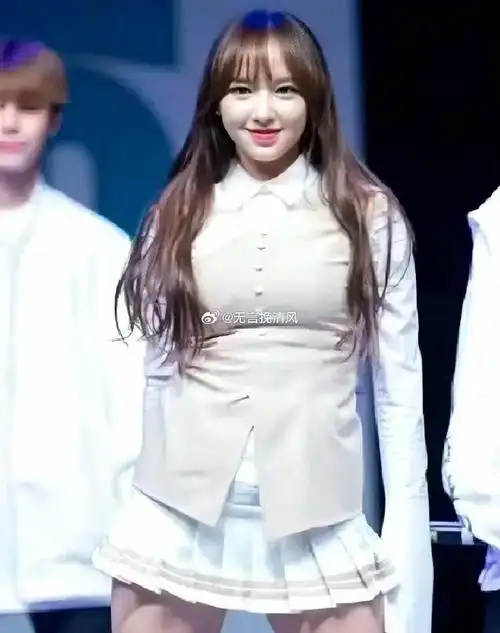 程潇的过去和现在,减肥前是胖妹,减完后是辣妹.