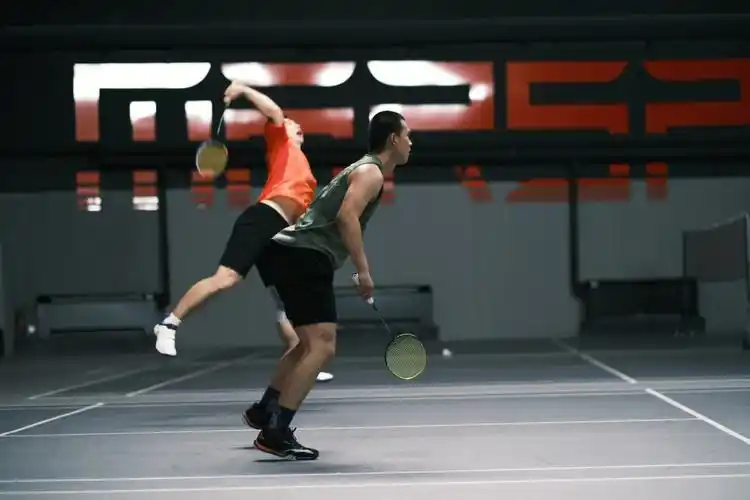 火星羽毛球鏖战