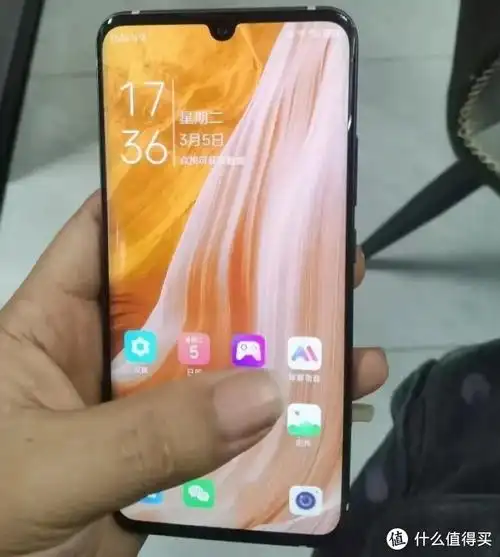 骁龙765g 双曲面屏 6400万像素四摄,8gb 256gb仅889元_手机_什么值得