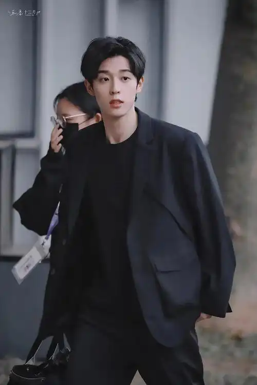 分享一张你觉得最man的吴宇恒