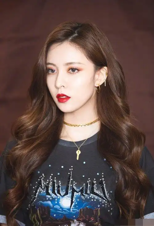 专属校园的公主烫发设计 清纯迷人卷烫头发图片