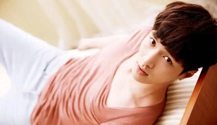 张艺兴:凭借努力成功转型,背后付出的汗水终得到认可_吴亦凡_鹿晗