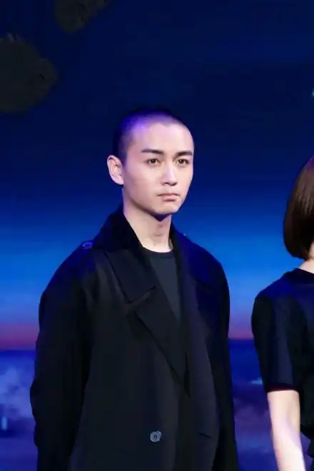 寸头男生颜值大赛:第三位,陈晓