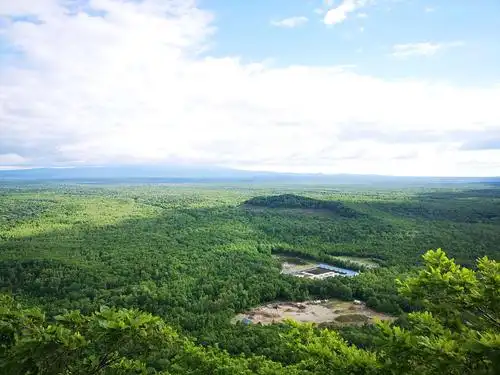 体验家门口的高铁,饱览长白山,镜泊湖.