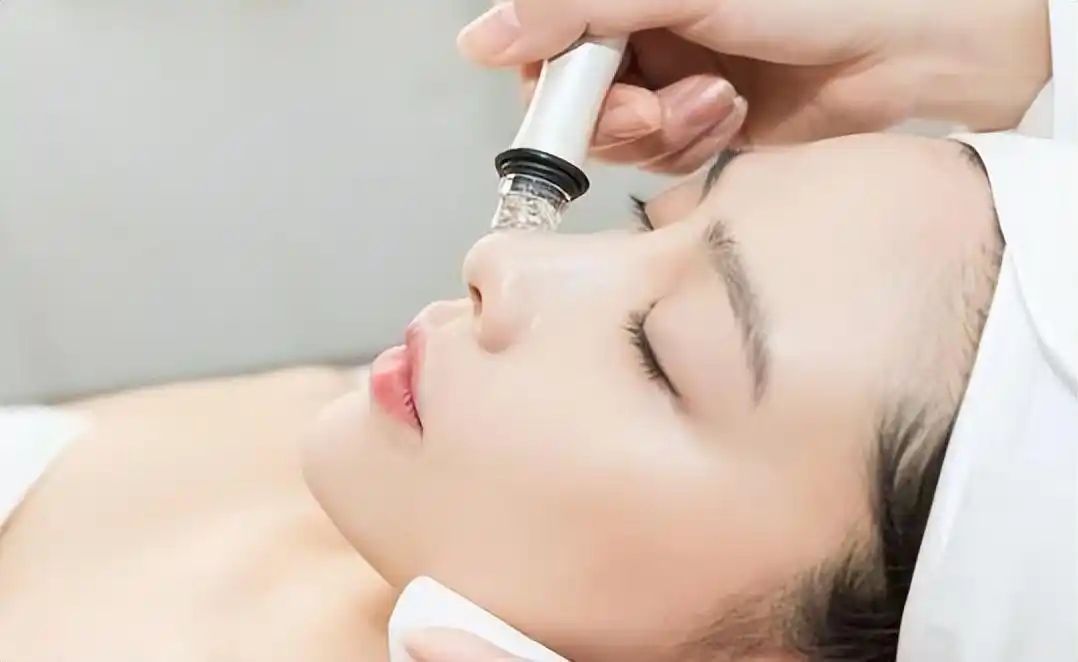 小型气泡清洁肌肤有何优点?我来告诉你