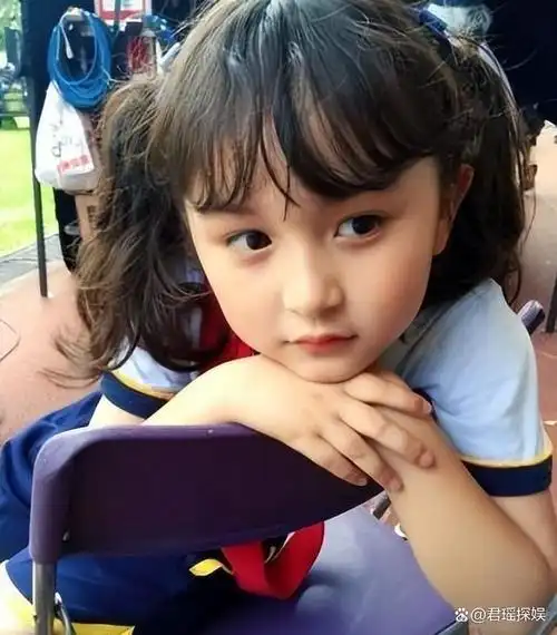 刘楚恬:2岁出道年入百万,因长相甜美被禁止整容,如今长成啥样