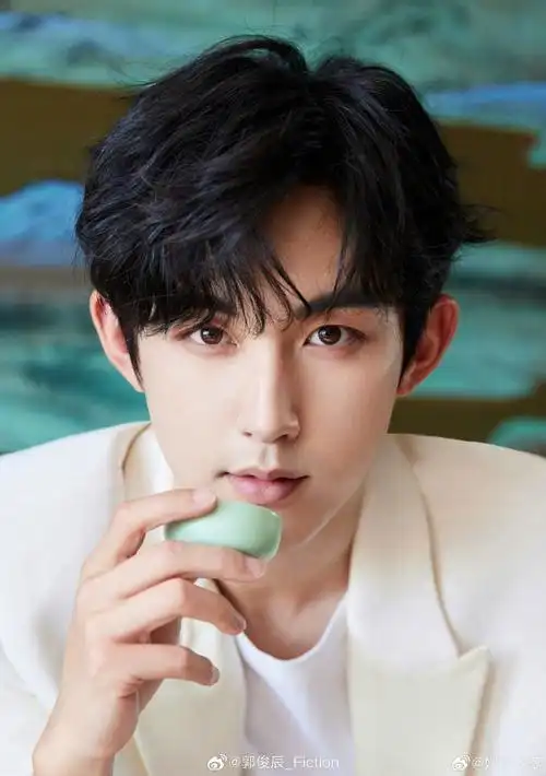 郭俊辰喜提两大桶山西老陈醋##山西粉丝送郭俊辰的醋也太大桶了