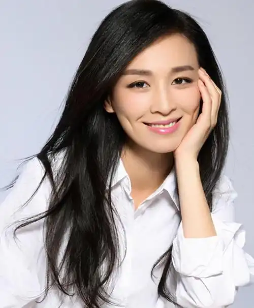 4,电影女演员张婷的简历:**唱响张婷的个人资料