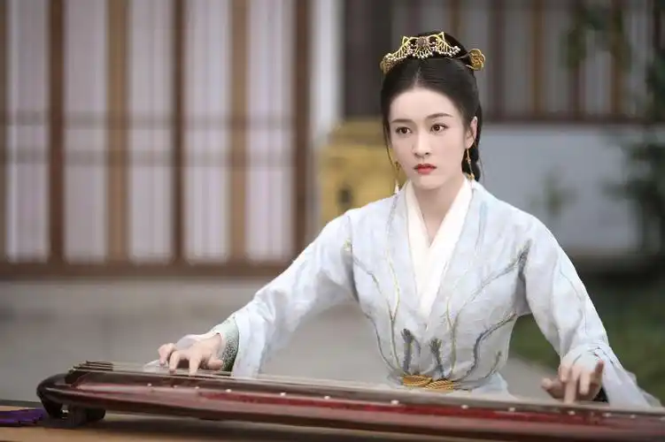 虽然口碑不是很好,但张雪迎的演技依然是95后小花中数一数二的