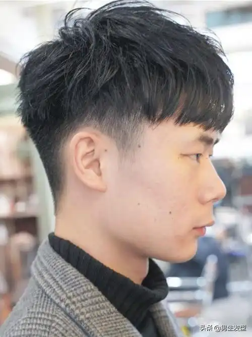 今夏10款"最帅气"的男生发型,5种风格,让你清爽又时尚