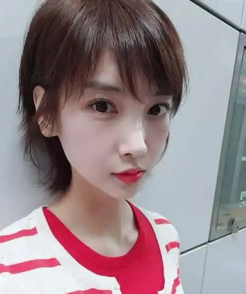 很喜欢短碎发发型,不知现在还流行吗?会不会老气?_短发_时尚_造型