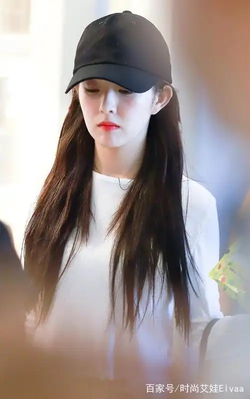 裴珠泫身材是有多瘦穿露脐装现身竟然没有穿满看完真的有88斤