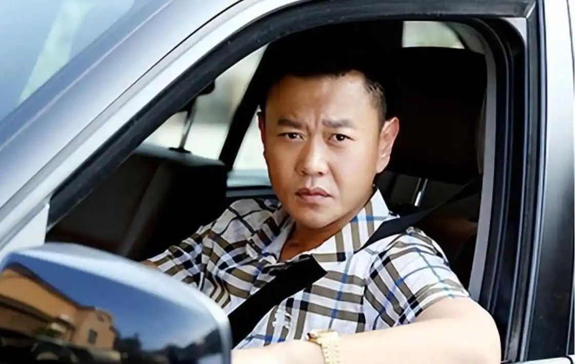 冯嘉怡:身为富豪却爱演戏 冯嘉怡在电视剧《城中之城》中扮演的"苏