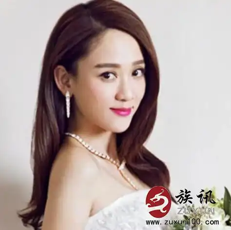 2001年9月23日,陈乔恩正式出道 ,并于同年出演个人首部影视剧《薰衣草