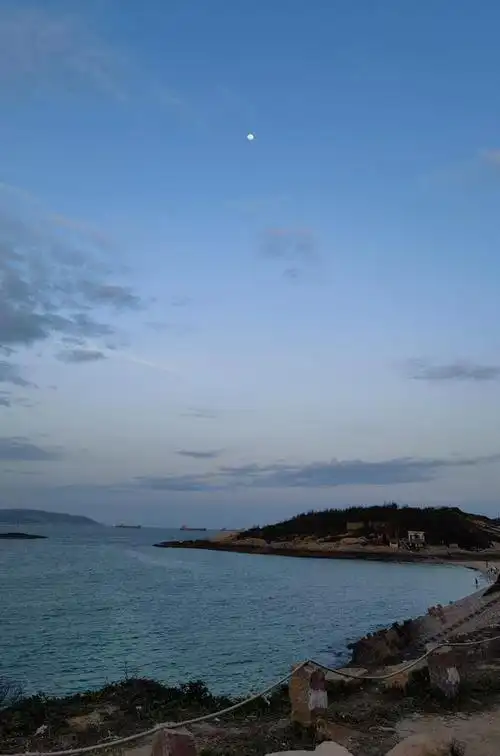 难得的假期,便和朋友相约去了一趟福建漳州的东山岛.