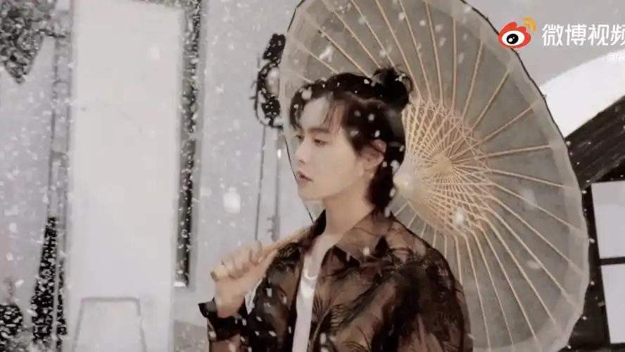 时尚芭莎 x 肖宇梁