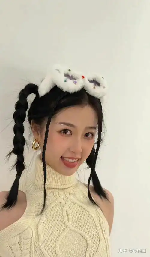 虞书欣双马尾俏皮造型亮相 - 知乎
