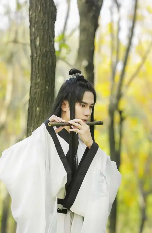 陈冠峄矫昊左洋大片曝光 古风少年惊艳亮相