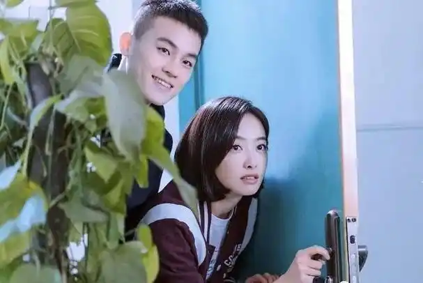 宋茜与欧豪疑似谈恋爱,地下恋情曝光?这个消息近日在娱乐圈引起热议.