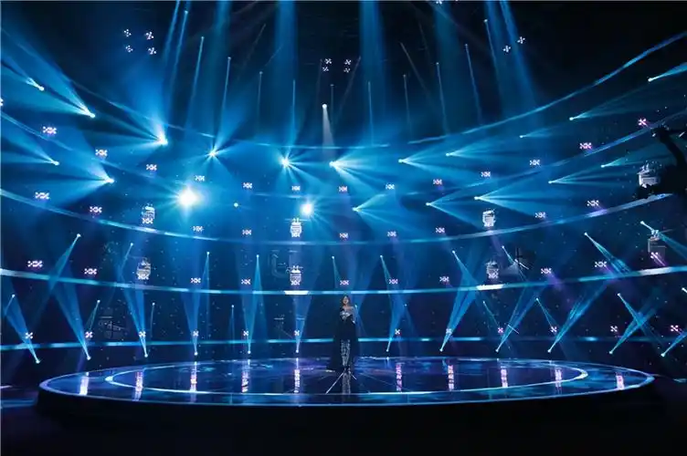 海南卫视:新歌新传唱栏目 新舞美唤醒新歌声__凤凰网