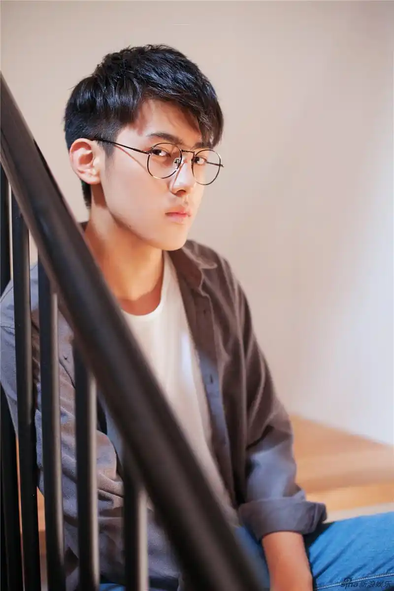 小鲜肉蔡尧酷似吴亦凡