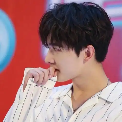 杨洋头像第五弹#头像  #杨洋  #头像分享  #夏日滤镜