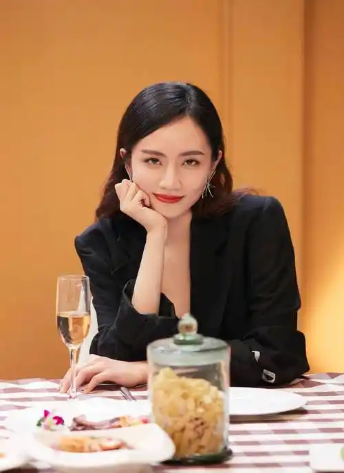 "宝藏女孩""最美快女"- 刘惜君