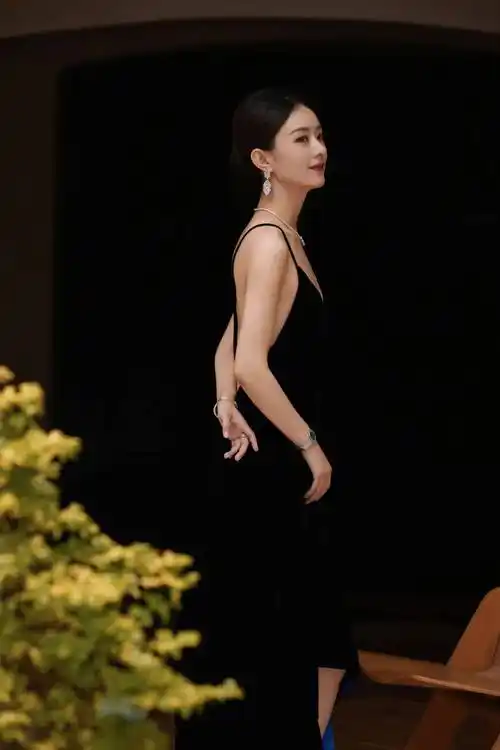 瘦身有方的蒋欣,"看秤上的数字没用的!"-音乐名堂