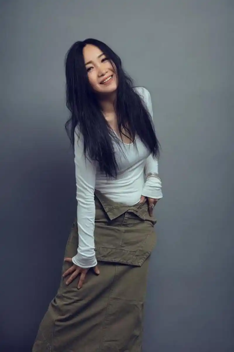 斯琴格日乐,1968年12月出生于内蒙古自治区锡林郭勒盟,中国内地女歌手