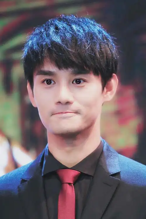 内地四十岁以下的帅气男演员演技和雷佳音郭京飞胡歌差不多的还有谁?