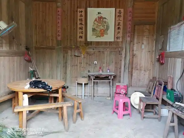 远嫁农村,晒晒婆家的房子,如此寒酸的婚房谁见过?