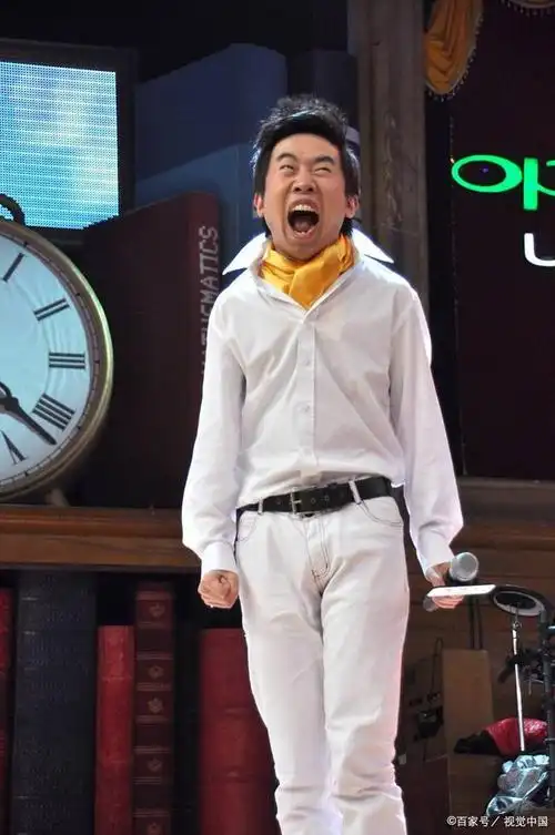 杨迪应该很多人还是比较熟悉的,是观众十分喜欢的一位搞笑谐星.