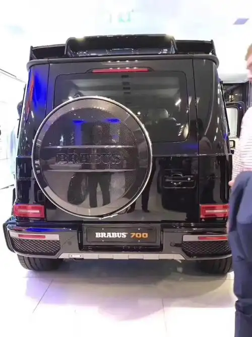奔驰大g.奔驰大g级 w463  brabus巴博斯款碳纤维 - 抖音