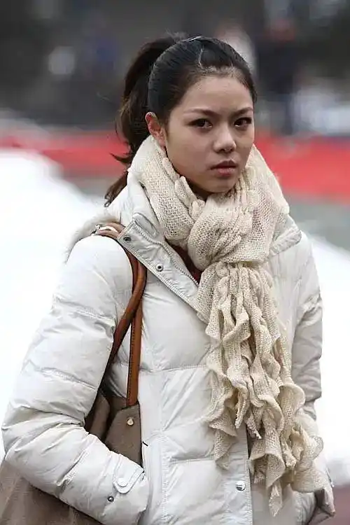 钟楚曦早期照被曝光,每一张都感觉不一样,网友:看耳朵才认出来