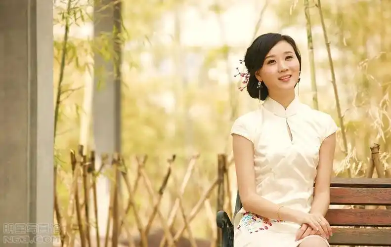 朱倩倩写真图片-自制240x320壁纸.高清大图-明星写真馆n63.com