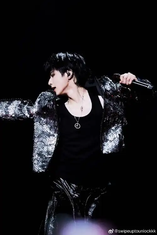 刘耀文叁重楼暨出道四周年演唱会##刘耀文 天才主舞