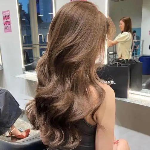 最受欢迎的三种女士发型,立体蓬松显气质,大多女性都想试一试