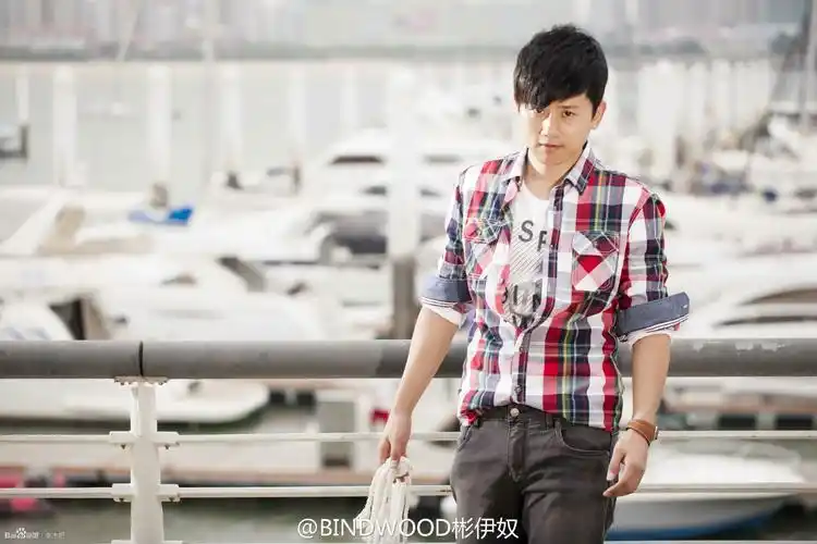 谁有张杰最帅的壁纸