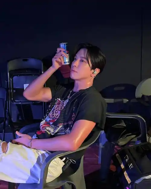 【消息】240720郑容和超话ins 更新一则  【150369♀1503